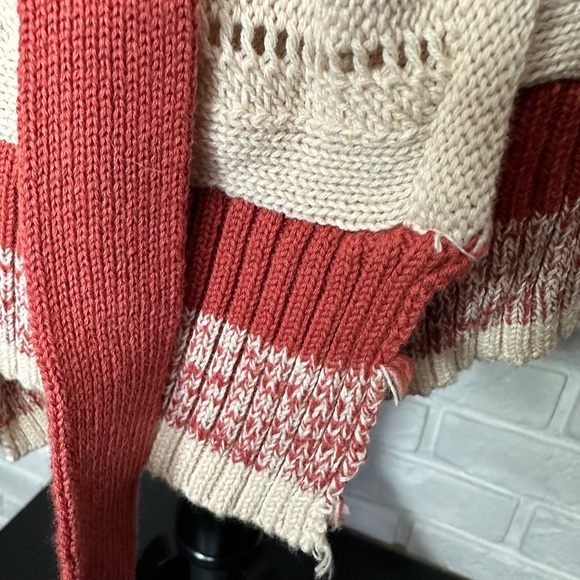 Cozy, Belted Wrap Cardigan by Ya Los Angeles Size Large - Picture 10 of 10